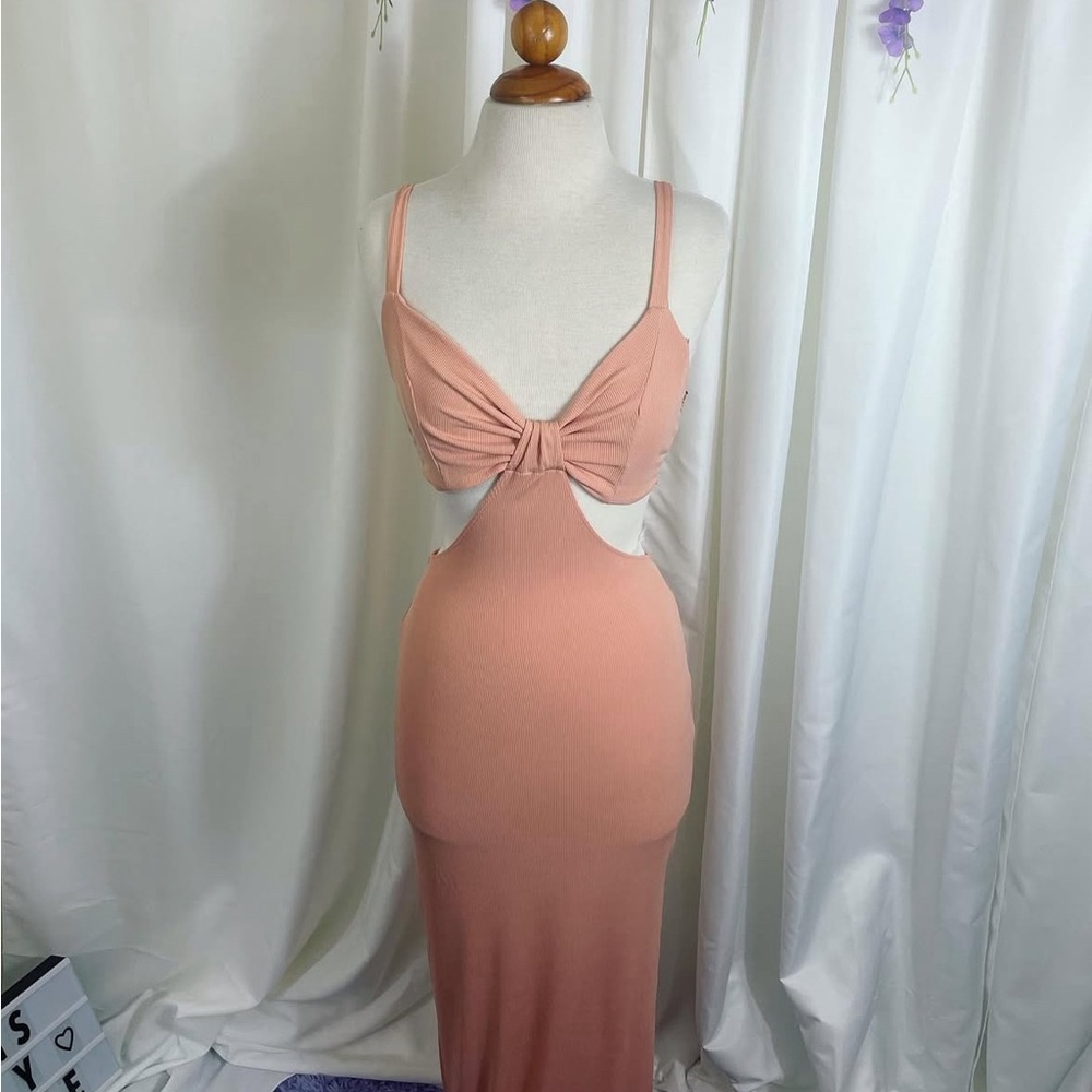 Elegant Peach Cut-Out Dress